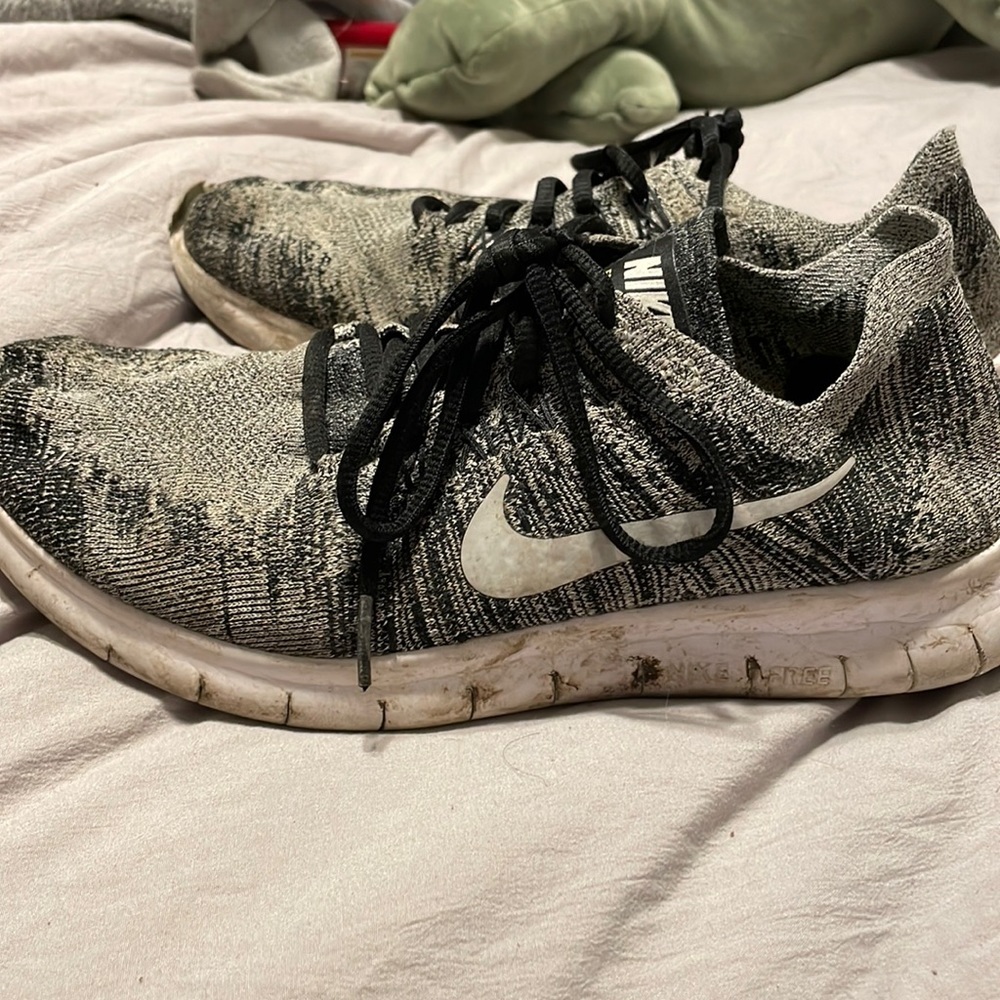 NIKE Free Rn Flyknit